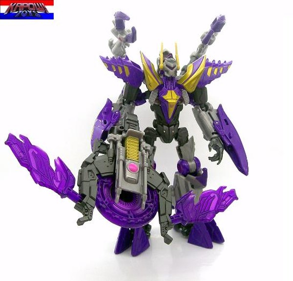 Transformers Generations Fall Of Cybertron Kickback Review Image  (1 of 18)
